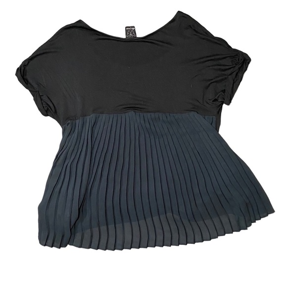 Black tshirt sheer back - Picture 4 of 4